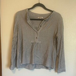 Women's Black and White Checkered Top